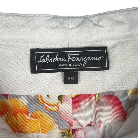 Salvatore Ferragamo Pants Women’s Size 4 Floral Printed Cropped Mid Rise Capri - Picture 10 of 12